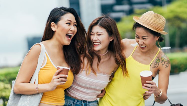 cười nhiều có tốt không