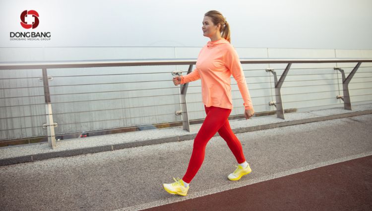 Cần có sức khỏe tốt để đi bộ 10km 