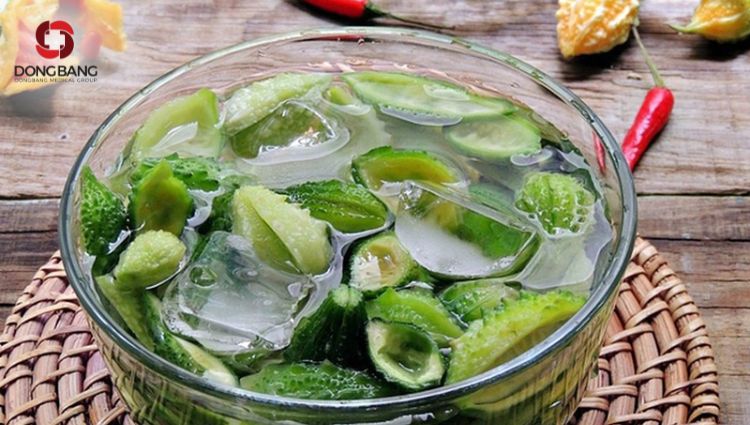Khổ qua ướp đá tăng độ giòn và giảm vị đắng