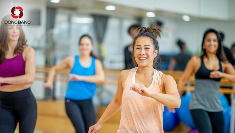 Khởi động kỹ trước khi tập aerobic 