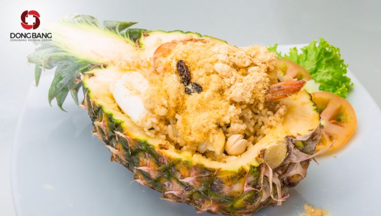 Thêm dứa ăn kèm trong các món ăn để cân bằng dinh dưỡng 