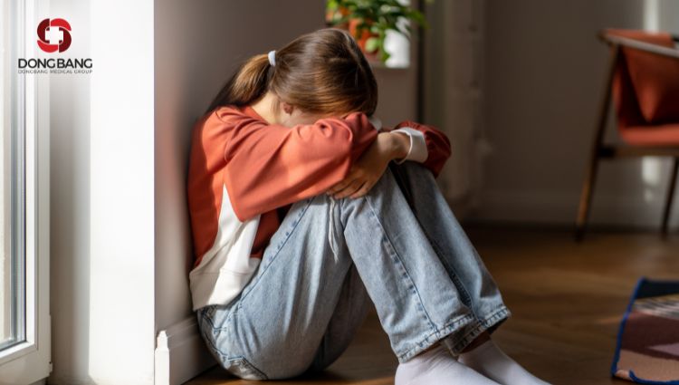 Lo lắng kéo dài là 1 trong những ảnh hưởng nghiêm trọng của việc ăn ít 