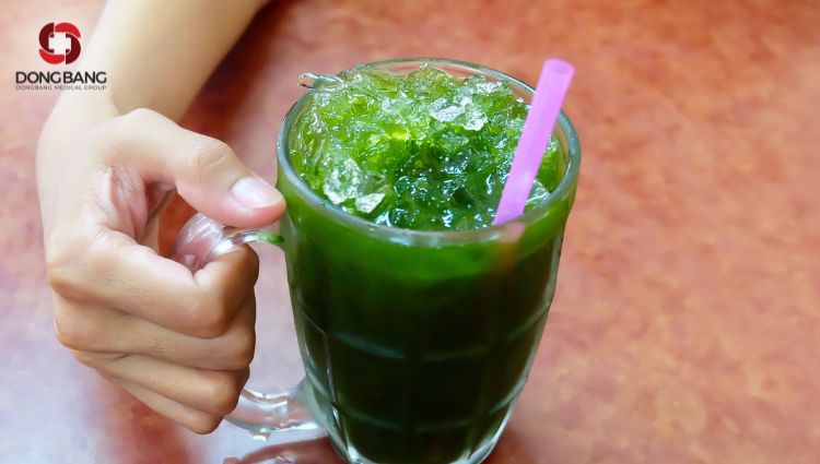 Nước ép rau má giúp hạn chế cơn thèm ăn và no lâu