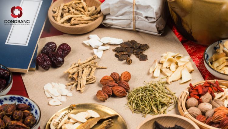 Táo đỏ nằm trong nhiều bài thuốc đông y trị mất ngủ