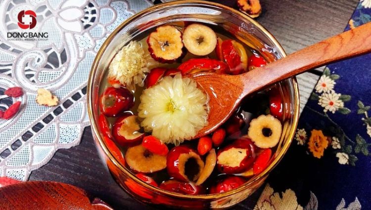 Trà táo đỏ, kỷ tử và hoa cúc