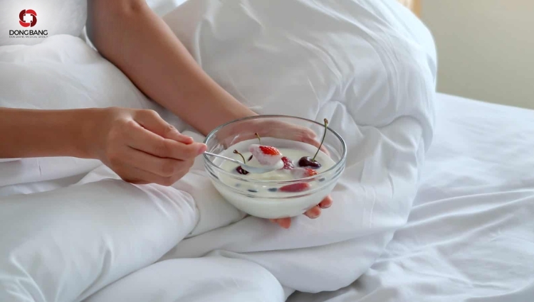 Lưu ý khi ăn sữa chua trước khi ngủ