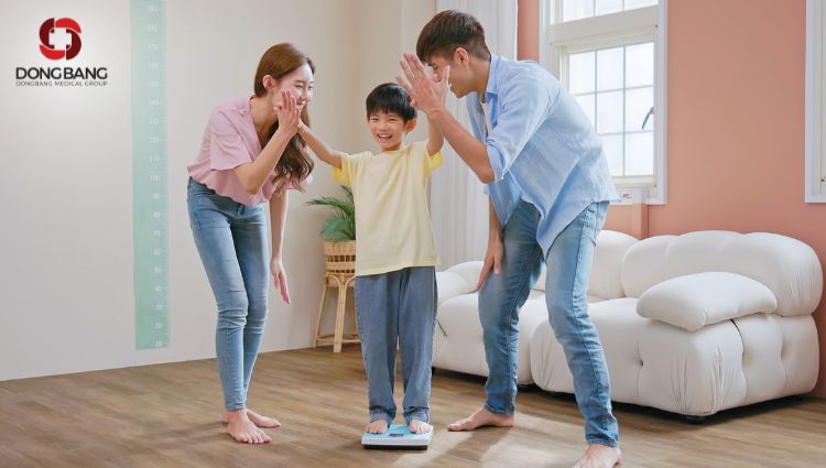 Trẻ con có những mốc phát triển đáng kể