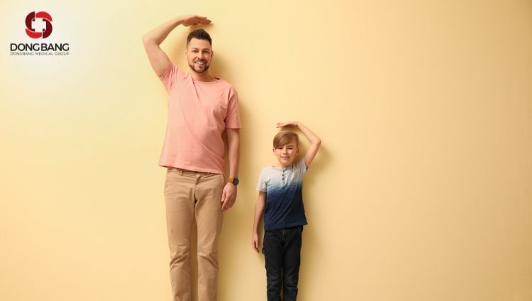 Trẻ thừa hưởng 60 - 80% chiều cao của cha mẹ